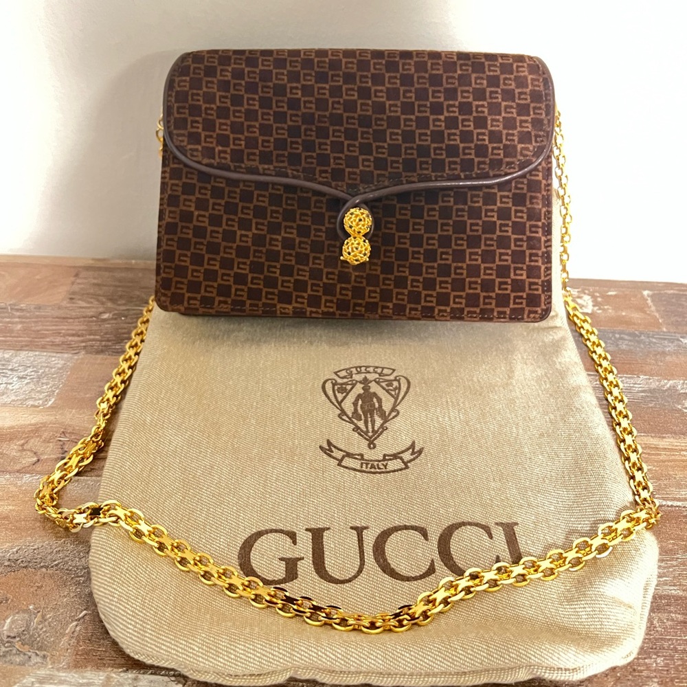 Authentic Rare Vintage Gucci Chain Clutch